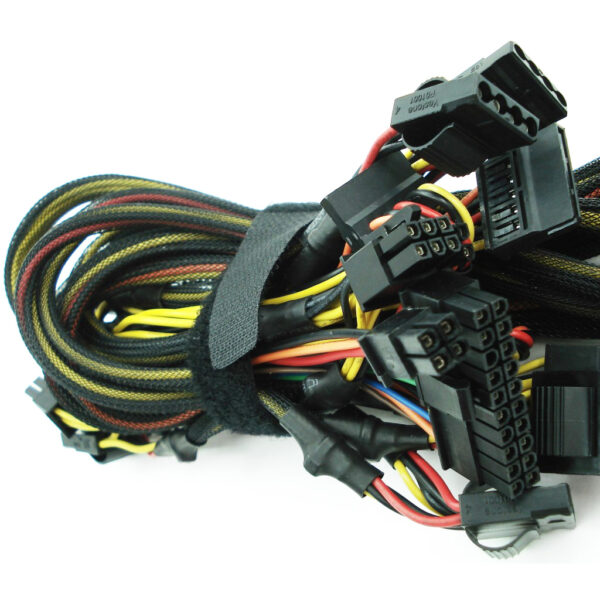 FUENTE DE PODER 700W THERMALTAKE - Imagen 4
